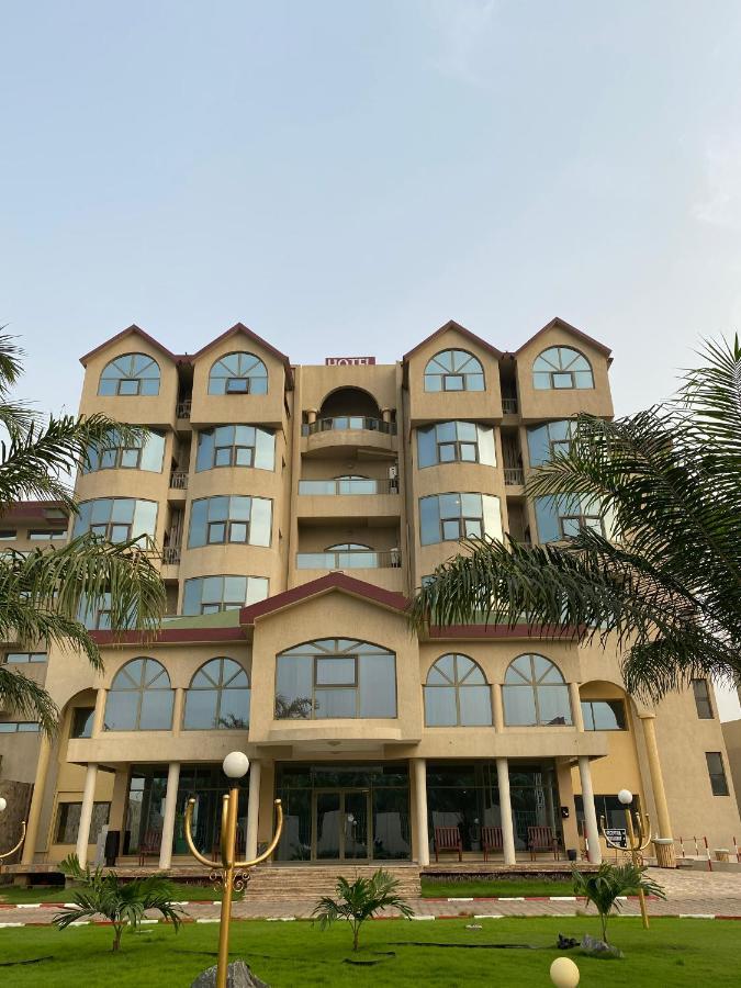 Hotel Sancta Maria Lomé Buitenkant foto