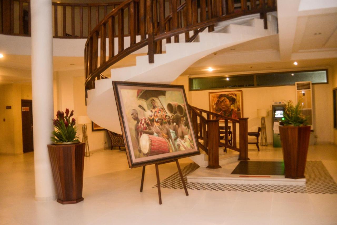 Hotel Sancta Maria Lomé Buitenkant foto