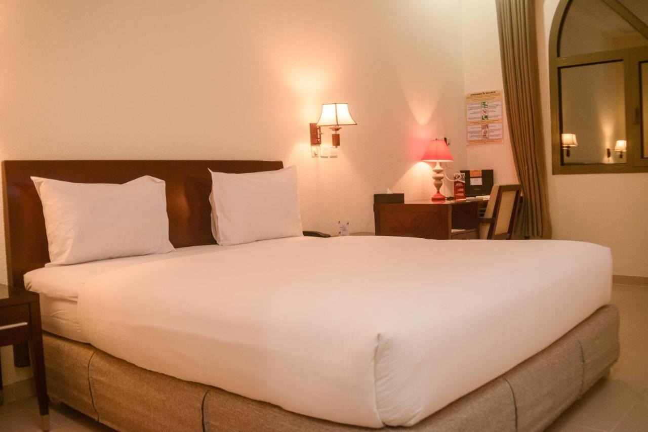 Hotel Sancta Maria Lomé Buitenkant foto