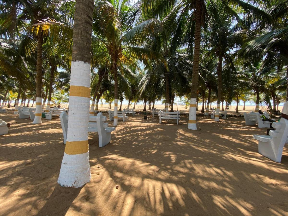 Hotel Sancta Maria Lomé Buitenkant foto