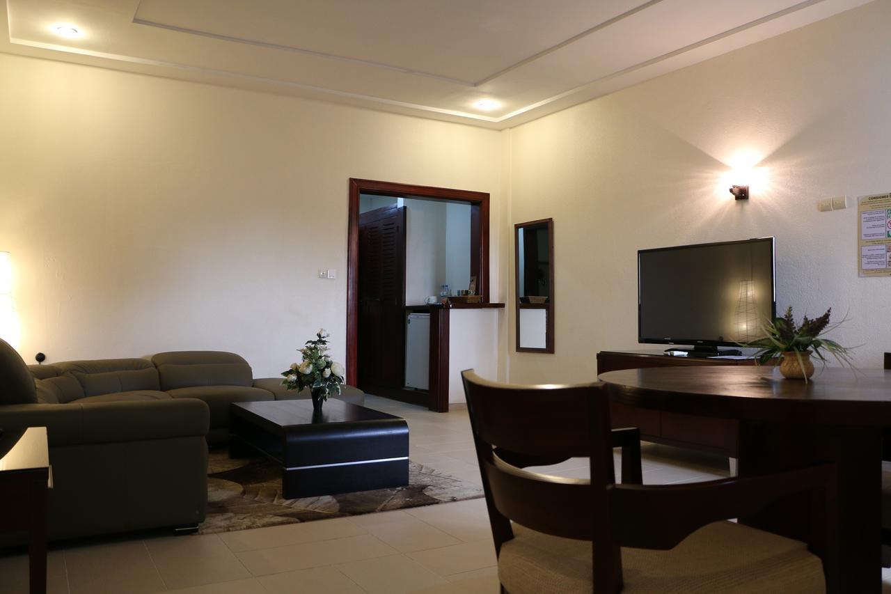 Hotel Sancta Maria Lomé Buitenkant foto