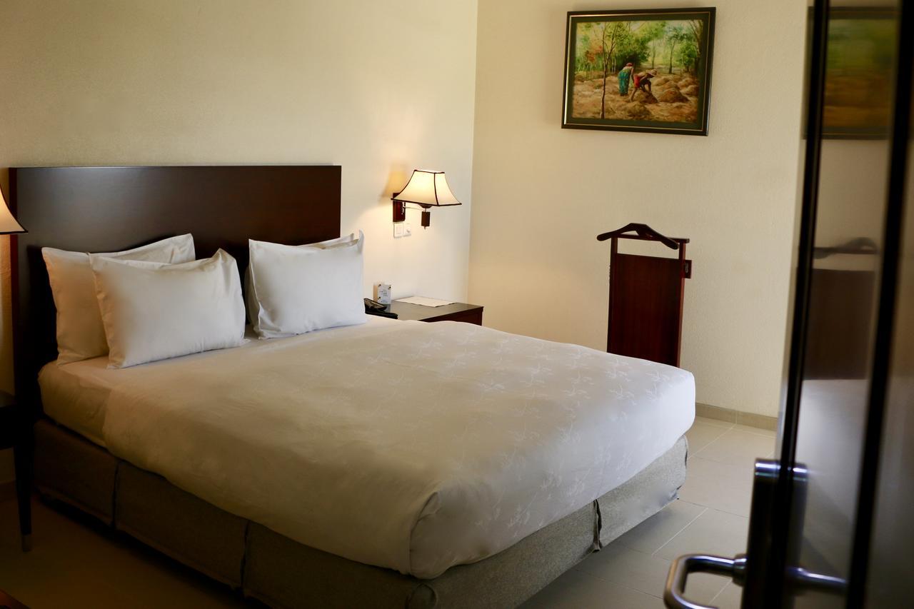 Hotel Sancta Maria Lomé Buitenkant foto