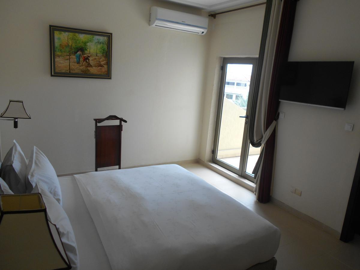 Hotel Sancta Maria Lomé Buitenkant foto