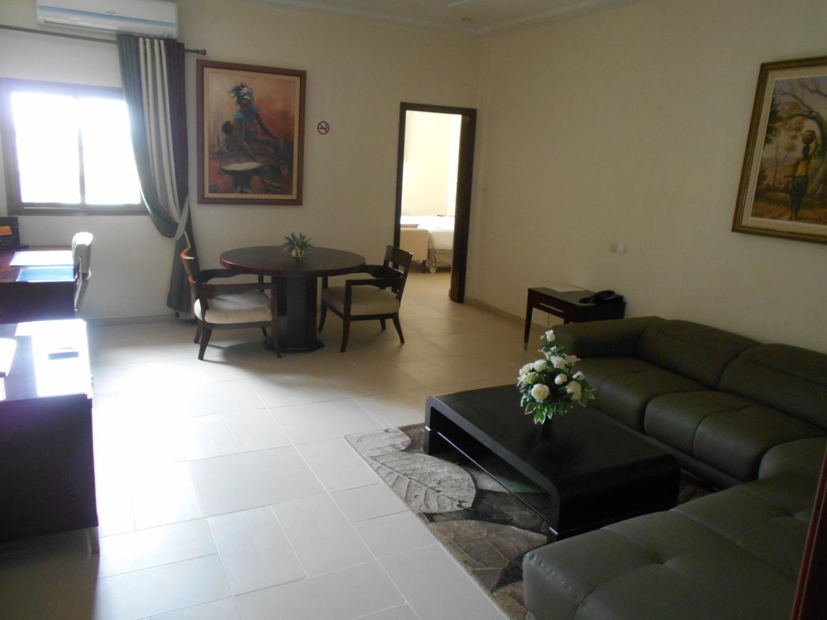 Hotel Sancta Maria Lomé Buitenkant foto